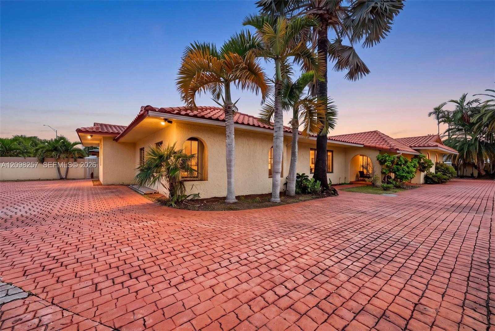 5550 SW 87th Ave Miami Florida United States, for Sale, residential,  , Incom New Example Office