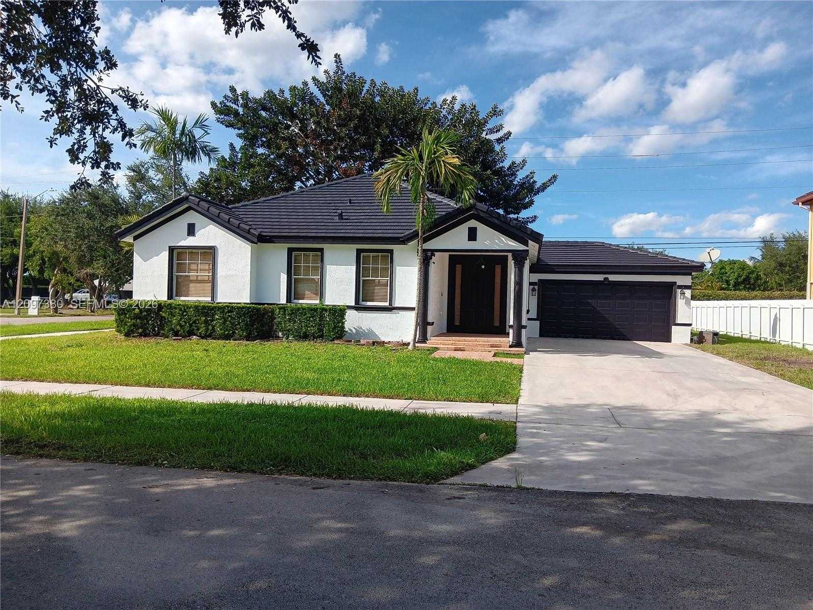 12971 SW 200th Ter Miami Florida United States, for Rent, residential, Sandra Benkahla, The 305 Agency