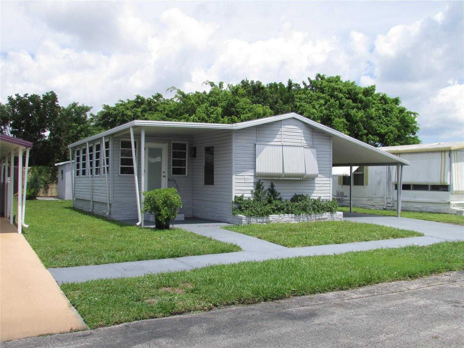 5249 NW 4TH Terrace Deerfield Beach Florida United States, for Rent, residential,  , Phoenix Realtors LLC