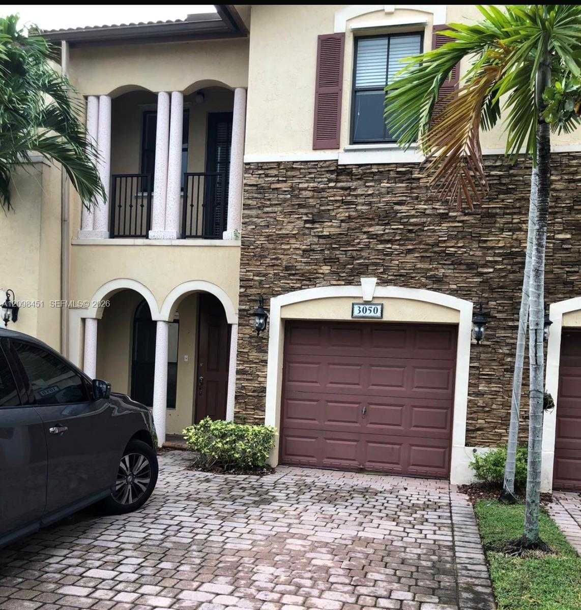 3050 NW 103rd Path Doral Florida United States, for Rent, residential, Roberto Villasmil, Interinvestments Realty, Inc.