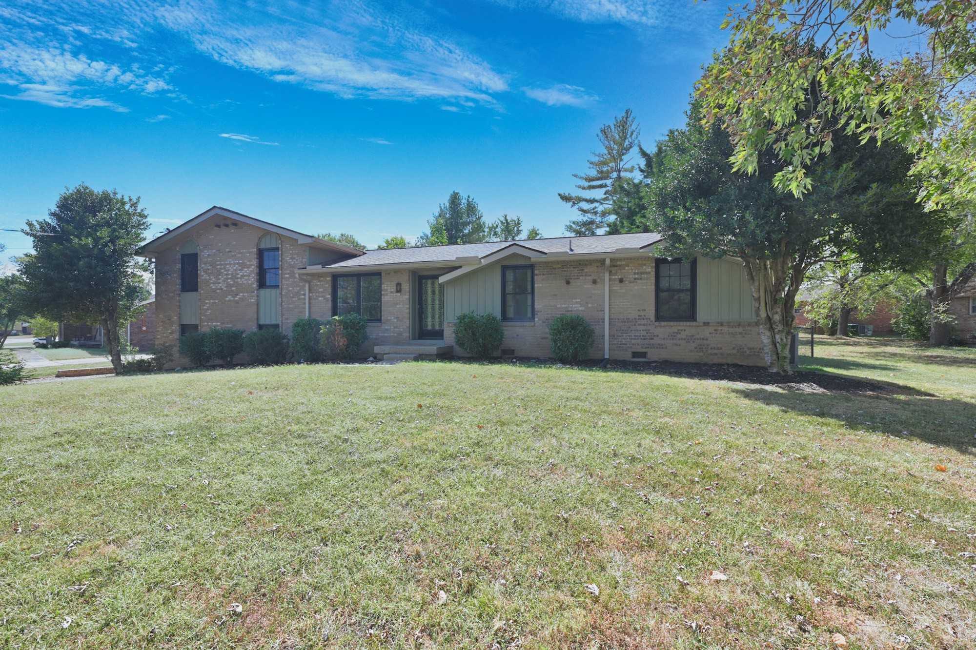102 Paradise Dr Hendersonville Tennessee United States, for Sale, residential, Adam Hanes, LPT Realty
