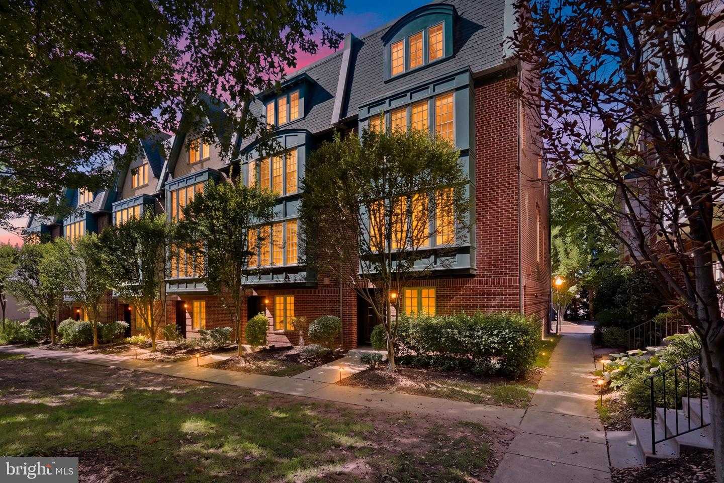 9678 CEDAR FARM CIRCLE Fairfax Virginia United States, for Sale, residential, Kamalia  Emerson, Samson Properties