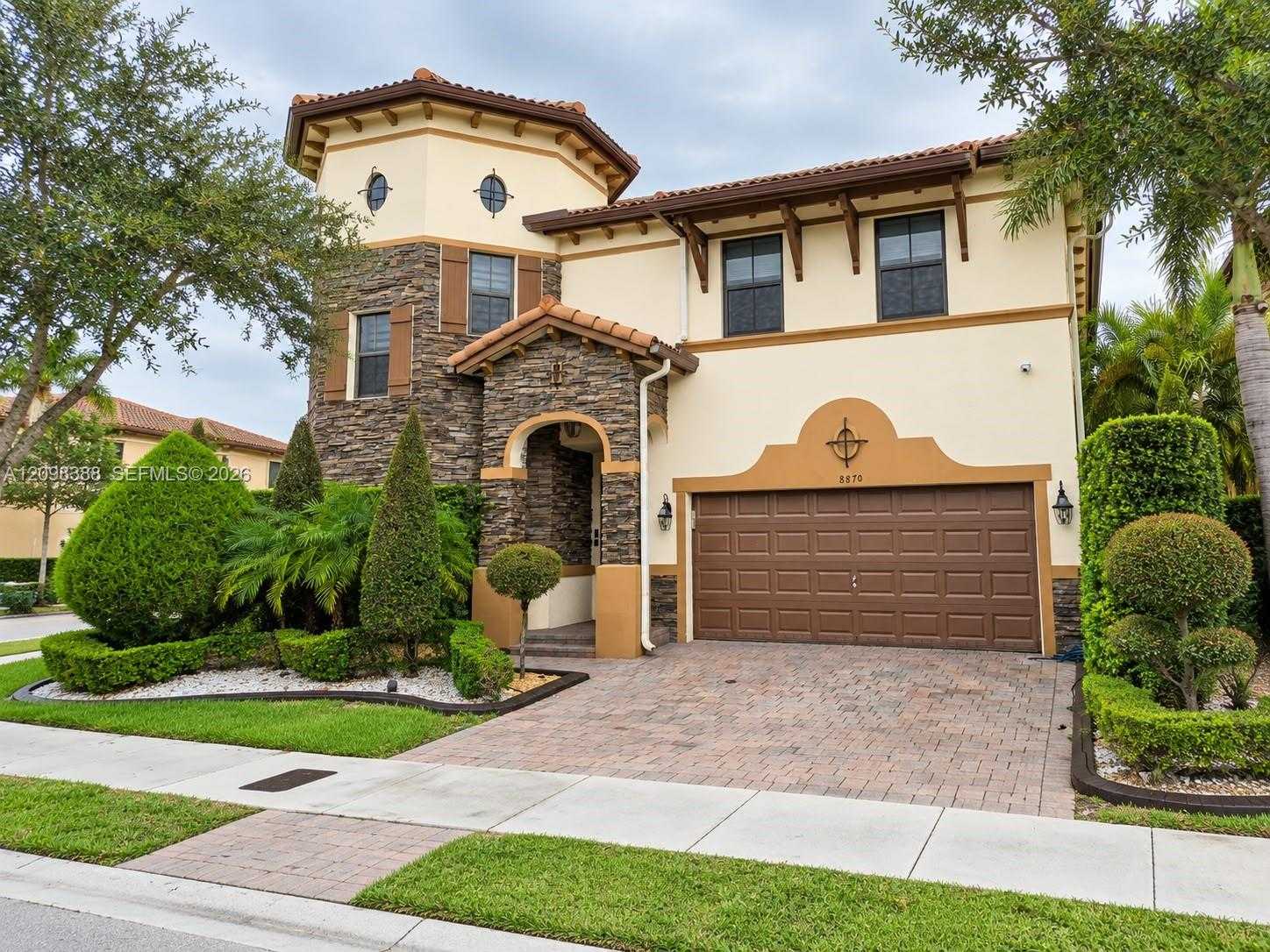8870 NW 99th Ave  APT 8870 Doral Florida United States, for Rent, residential, Roberto Villasmil, Interinvestments Realty, Inc.