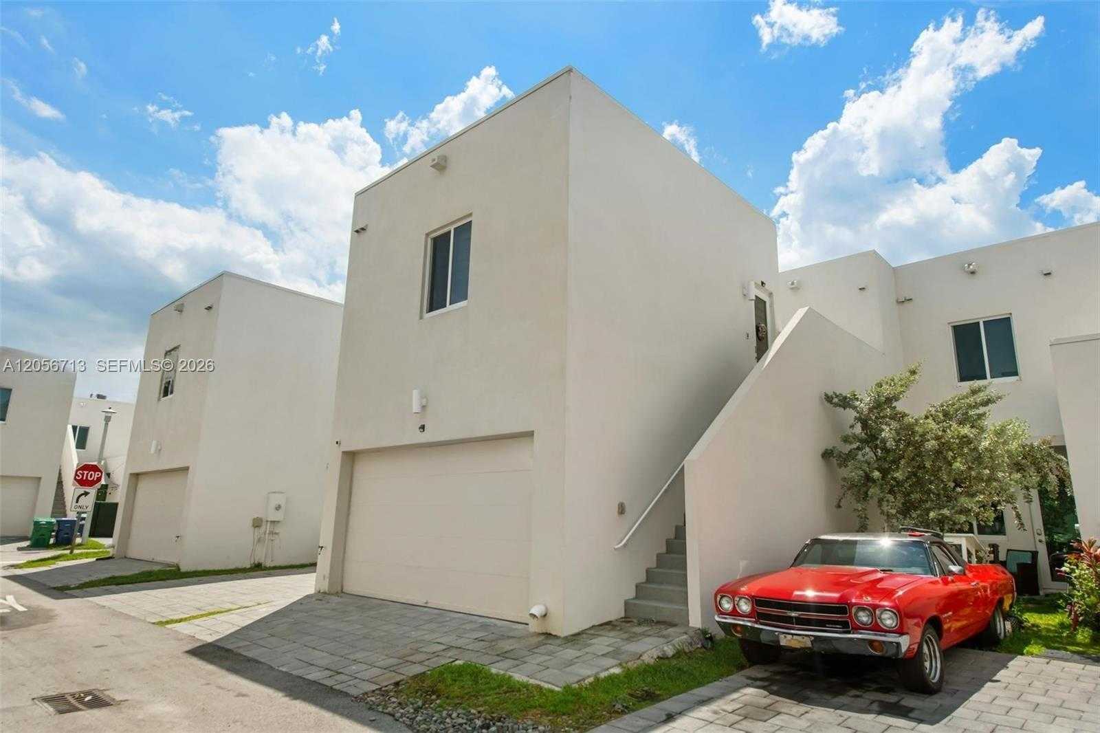 6663 NW 103rd Pkwy  APT Studio Doral Florida United States, for Rent, residential,  , Phoenix Realtors LLC