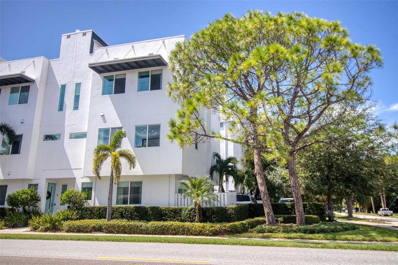 3100 W PAUL AVENUE APT 2 Tampa Florida United States, for Sale, residential, Gabrielle Ringler, STAR BAY REALTY