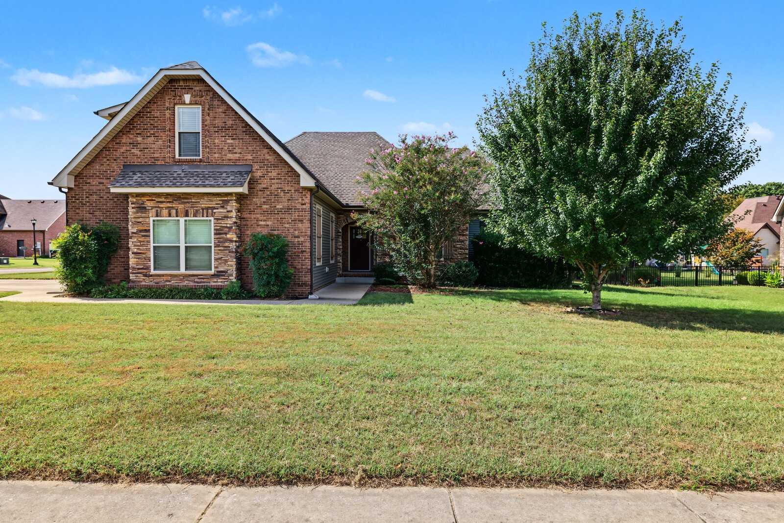 1109 Pavilion Way Clarksville Tennessee United States, for Sale, residential, Rebekah  Sprabary, Sweet Home Realty & Property Management