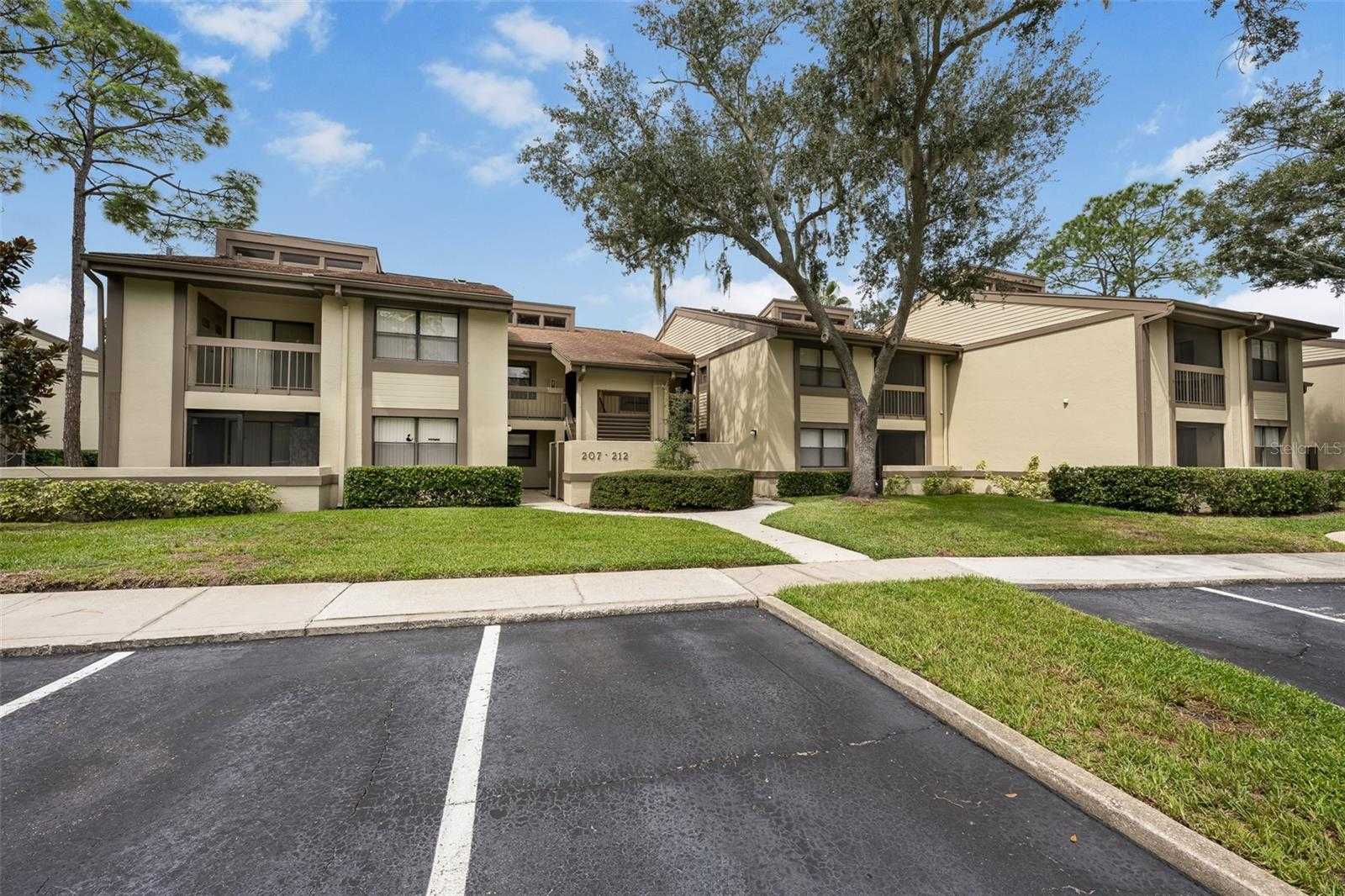 210 WOODLAKE WYNDE Oldsmar Florida United States, for Sale, residential, Tony Quevedo , Kokopelli Real Estate
