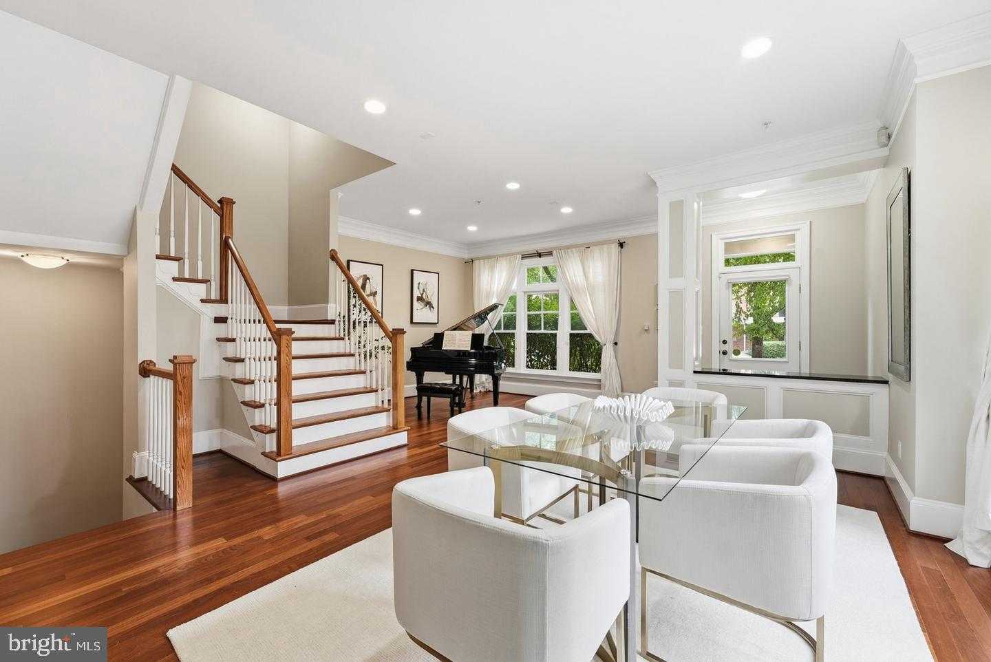 4462 MACARTHUR BOULEVARD Washington District Of Columbia United States, for Sale, residential, Edward Giles, Georgetown Realty Group