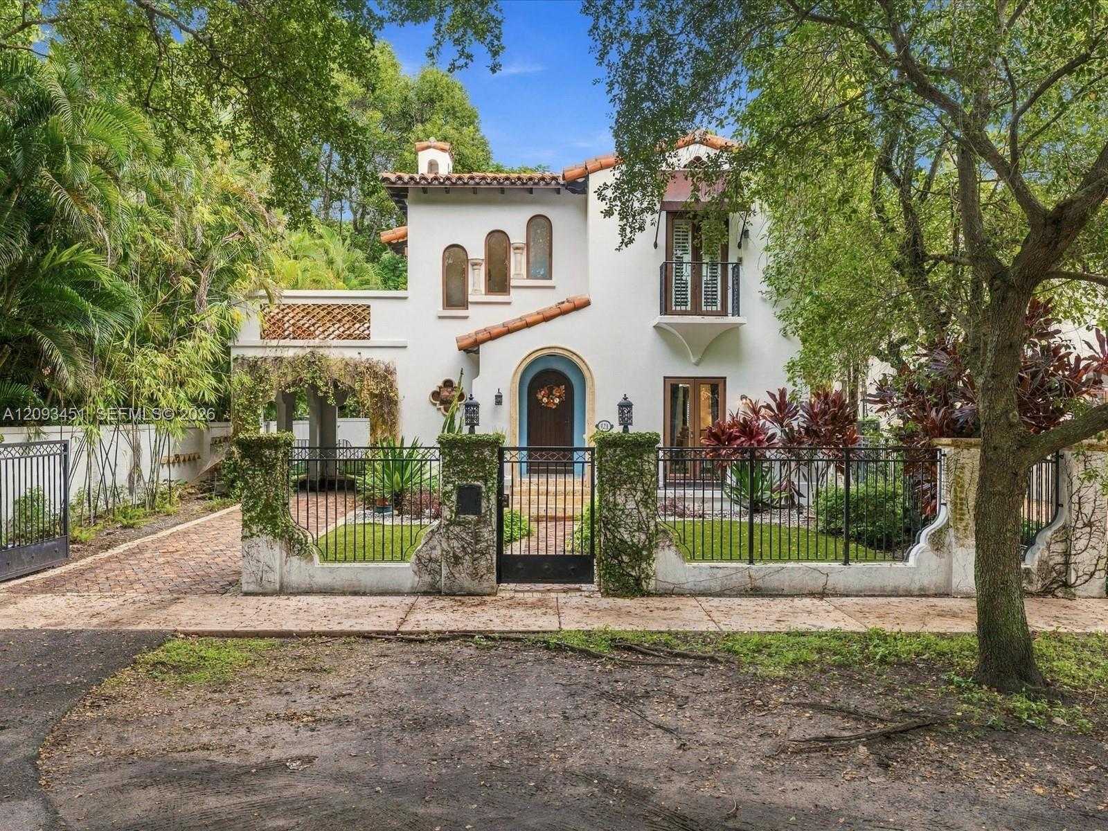 421 Sarto Ave Coral Gables Florida United States, for Sale, residential,  , Tejeda Real Estate Inc. 