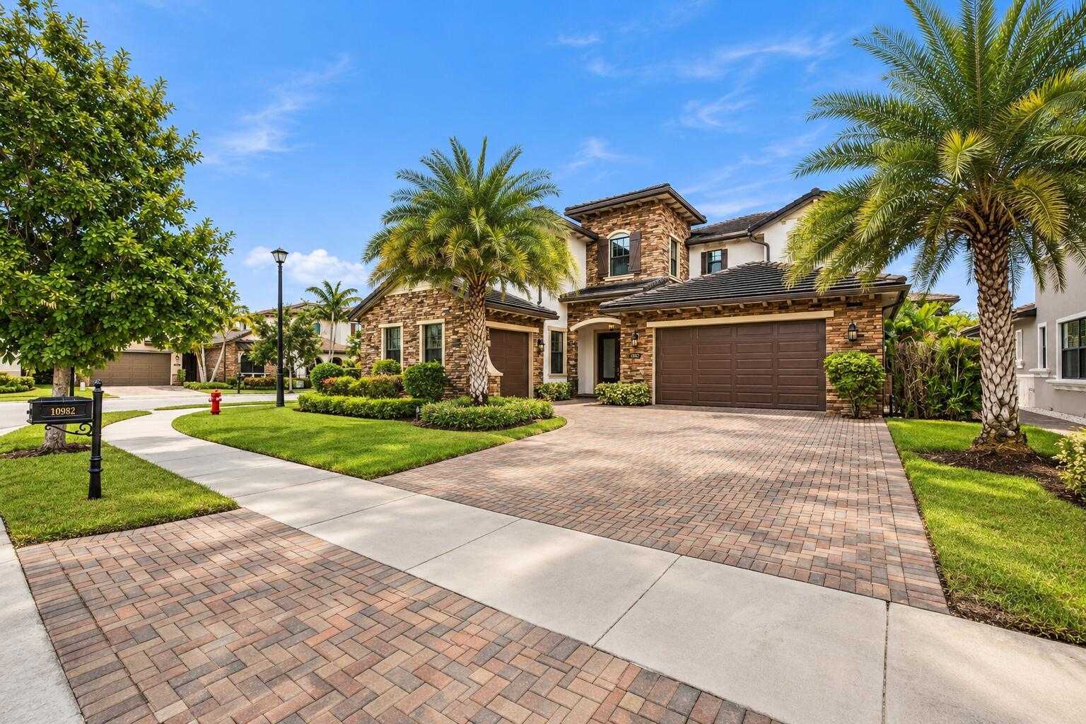 10982 PINNACLE Way Parkland Florida United States, for Sale, residential, Pierre J Denis, Realty 100