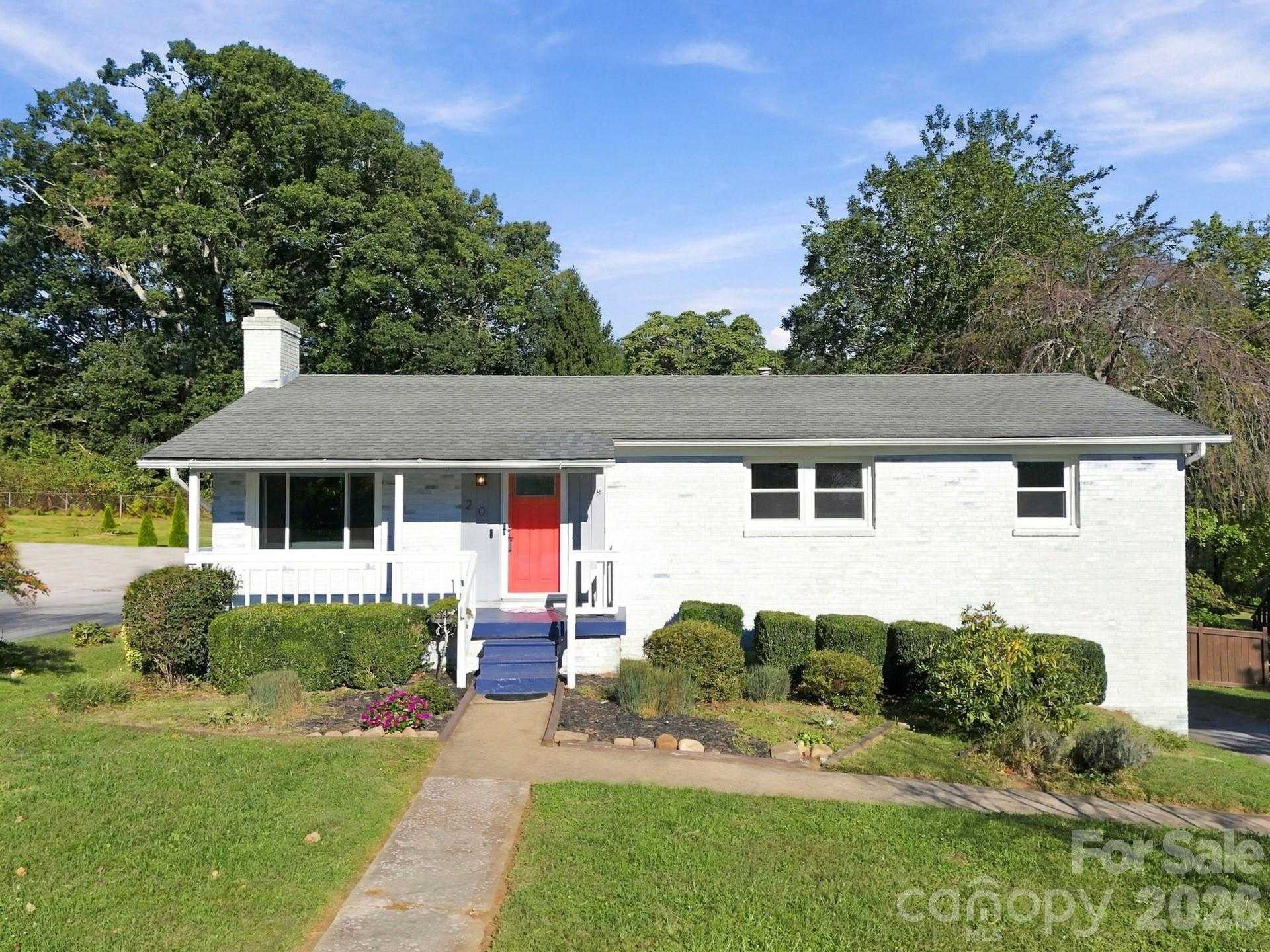 20 Oak Leaf Lane Arden North Carolina United States, for Sale, residential, Toby Davis, RE/MAX RESULTS REALTY