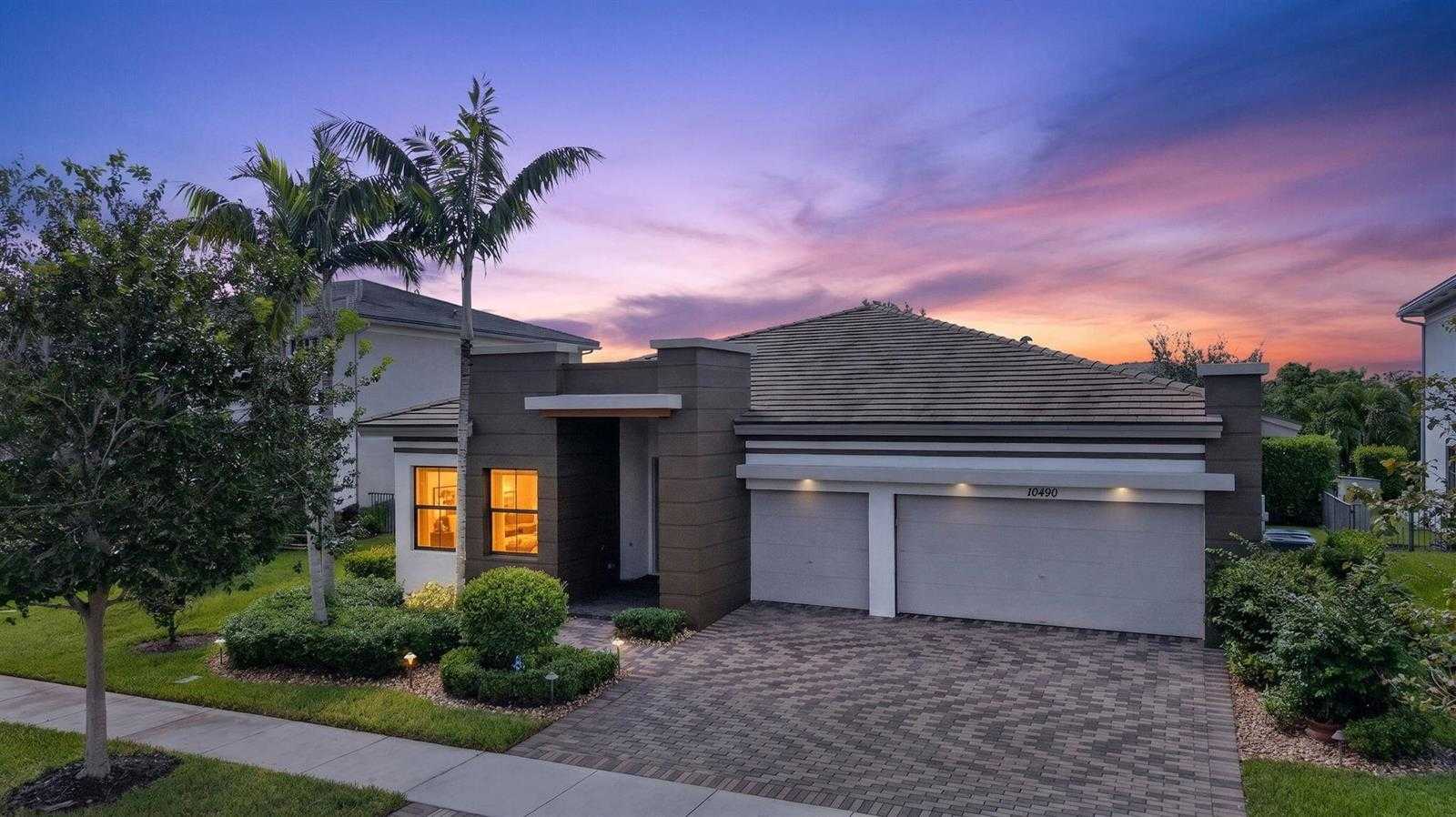 10490 S Lago Vista Circle Parkland Florida United States, for Sale, residential, Pierre J Denis, Realty 100