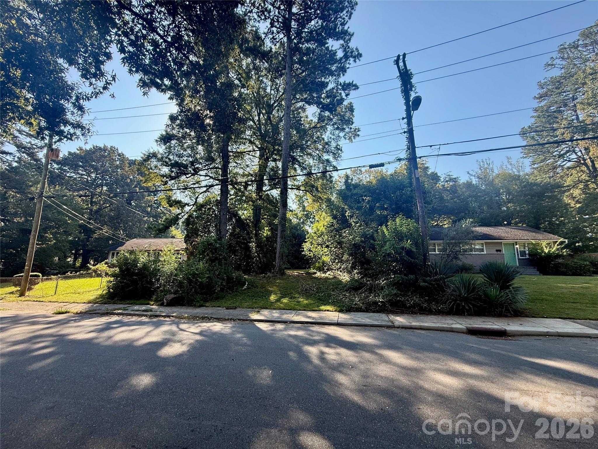 4210 Dinglewood Avenue APT 15 Charlotte North Carolina United States, for Sale, commercial, Kristen Haynes, New Home Buyers Brokers / Realty Pros