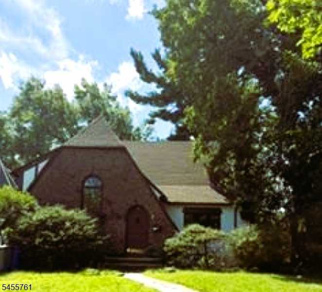 29 Glenwood Dr Millburn Twp. New Jersey United States, for Rent, residential, Sandi Chung, Keller Williams Premier Properties
