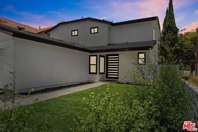 19701 Blythe Street Los Angeles California United States, for Sale, residential,  , InCom Real Estate - New Office