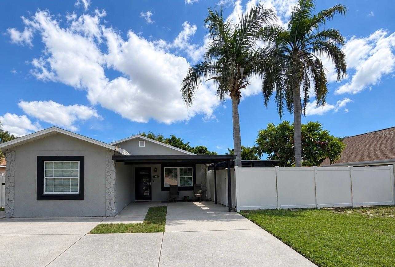 1951 TAYLOR LAKE CIRCLE Seminole Florida United States, for Sale, residential,  , The Mount Dora Group 