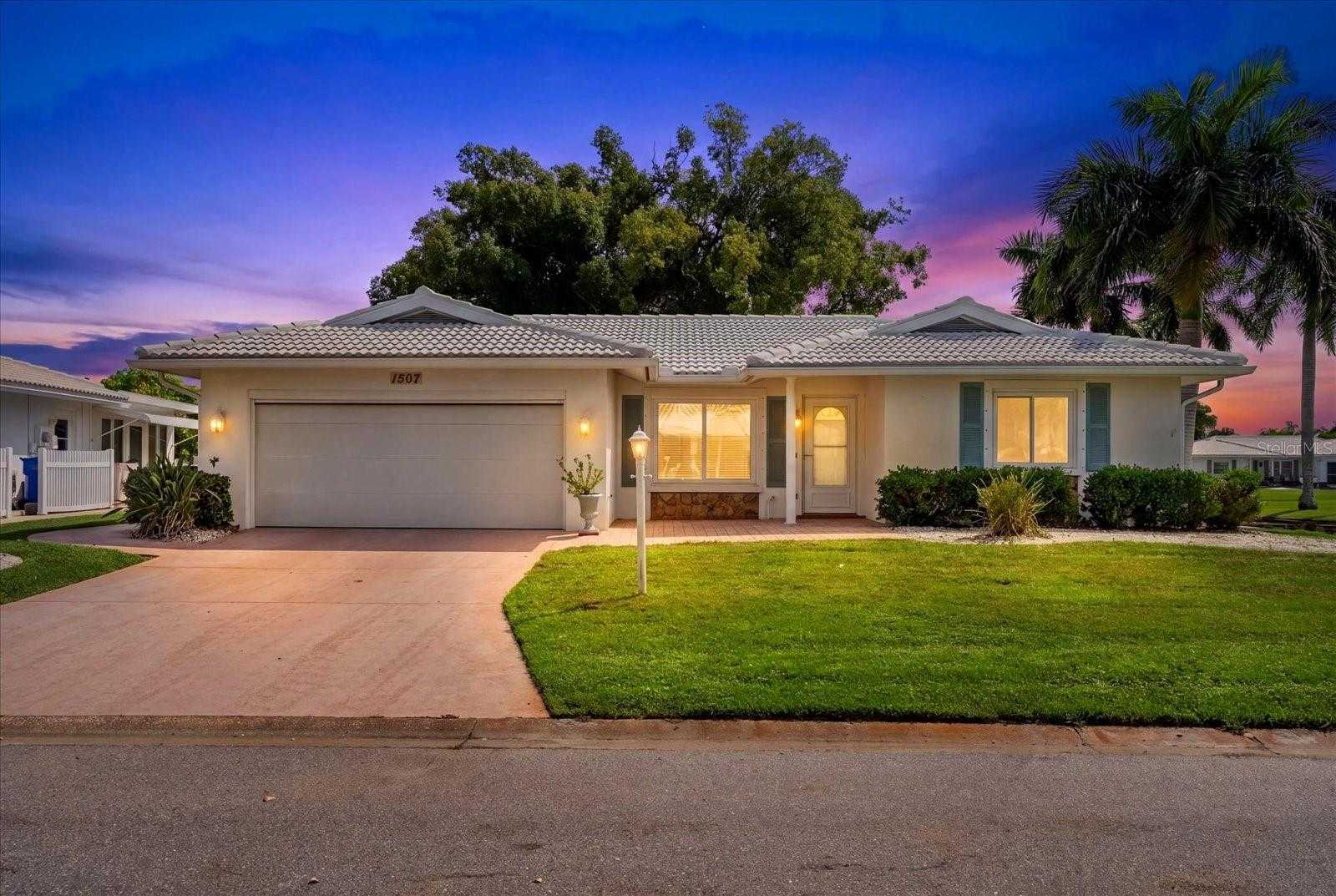 1507 N KNOLLWOOD DRIVE Bradenton Florida United States, for Sale, residential,  , The Mount Dora Group 