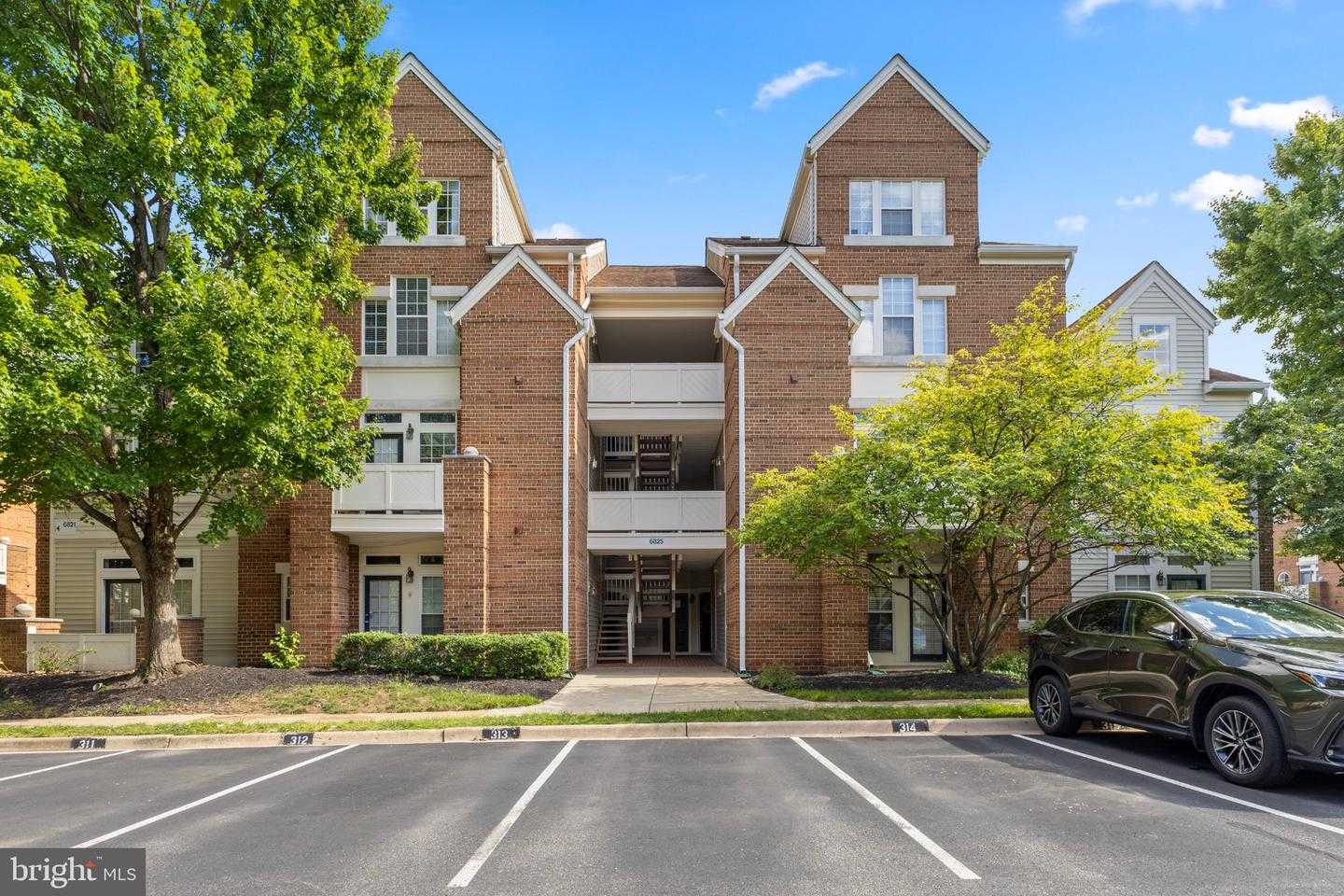 6825 BRINDLE HEATH WAY APT 294 B Alexandria Virginia United States, for Rent, residential,  , The Holly Group