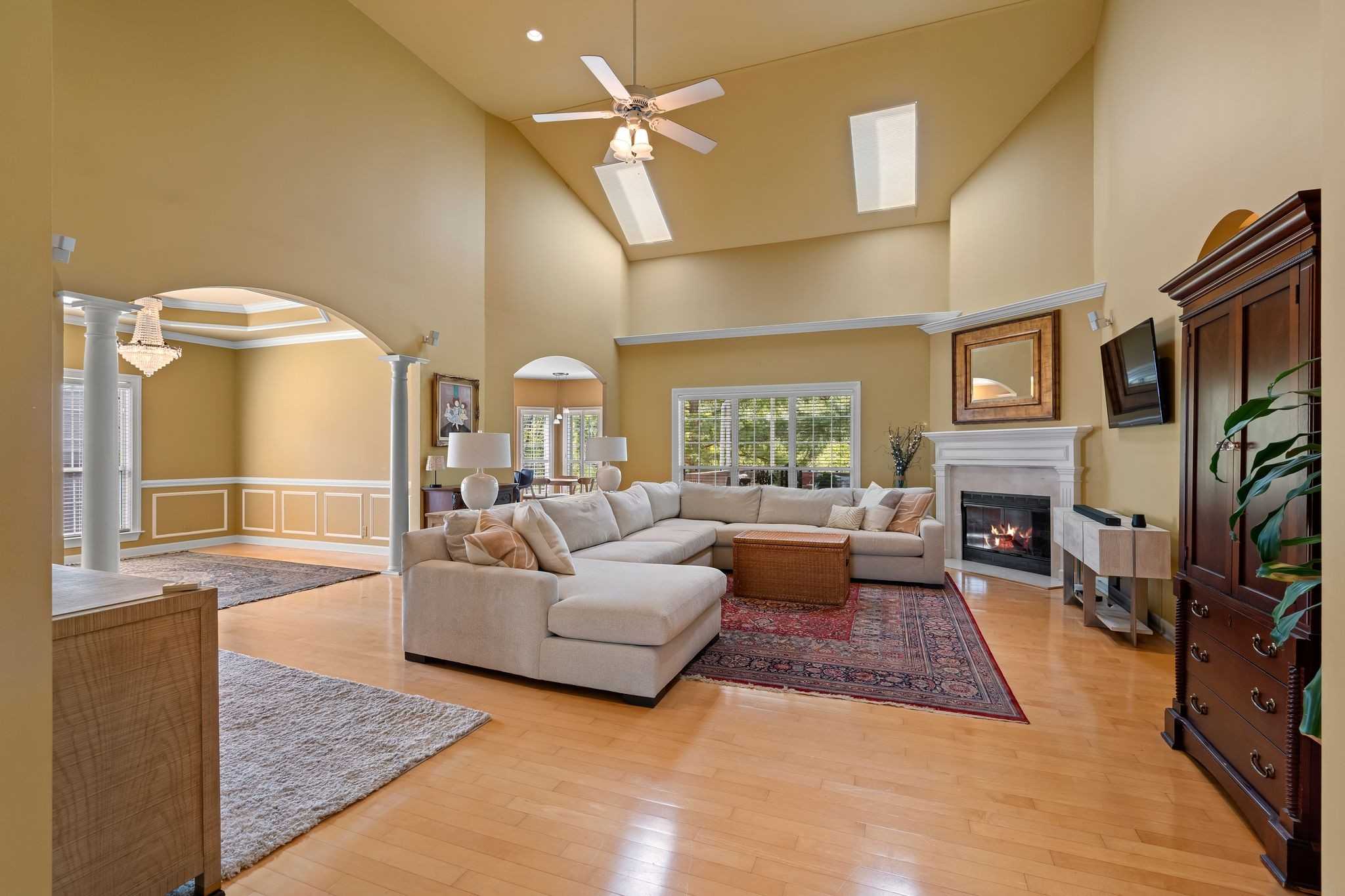 805 Huntwood Pl Nashville Tennessee United States, for Sale, residential, Adam Hanes, LPT Realty