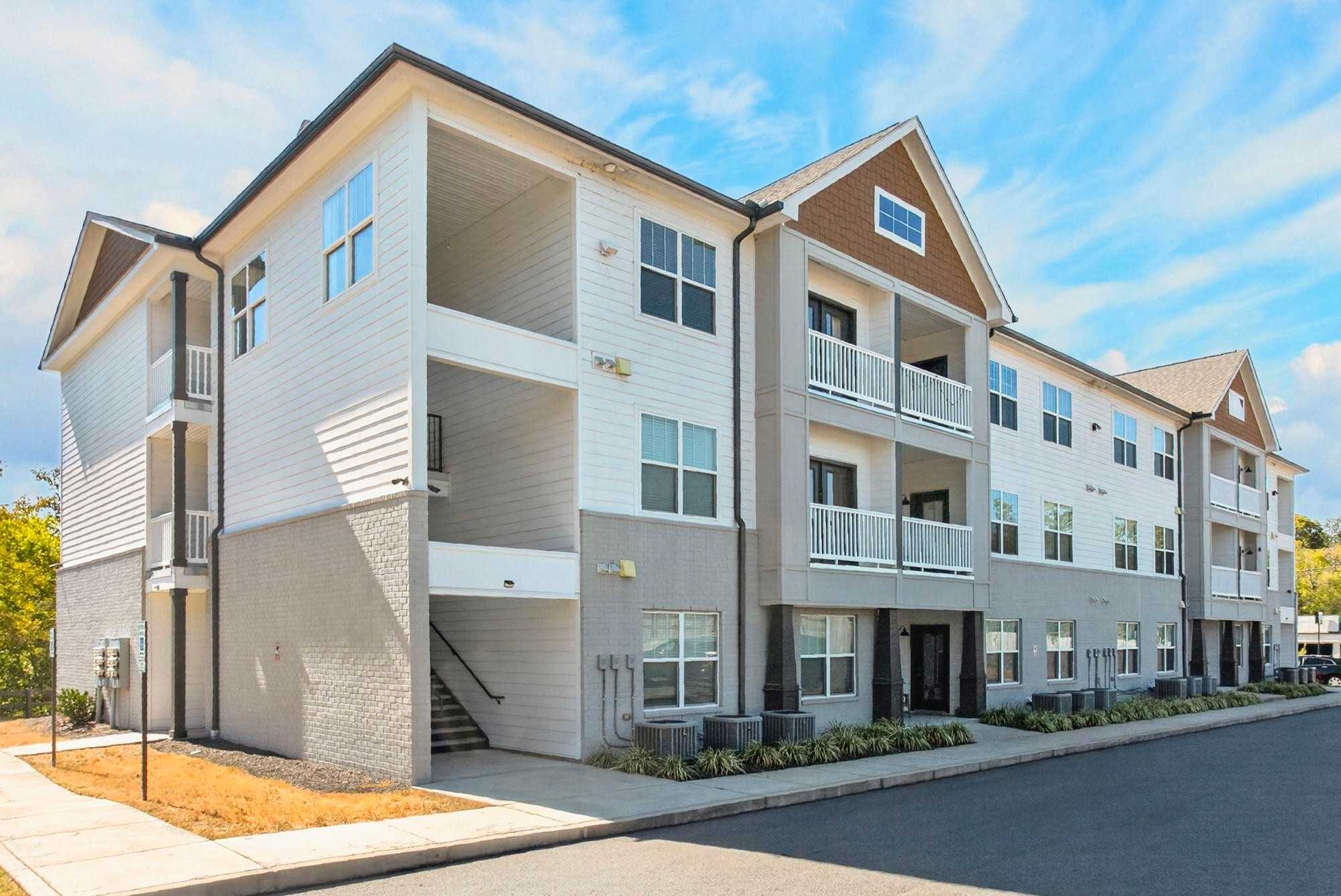 6411 Charlotte Road Cir  APT 103 Nashville Tennessee United States, for Sale, residential, Amy Kempf, Reliant Realty ERA Powered