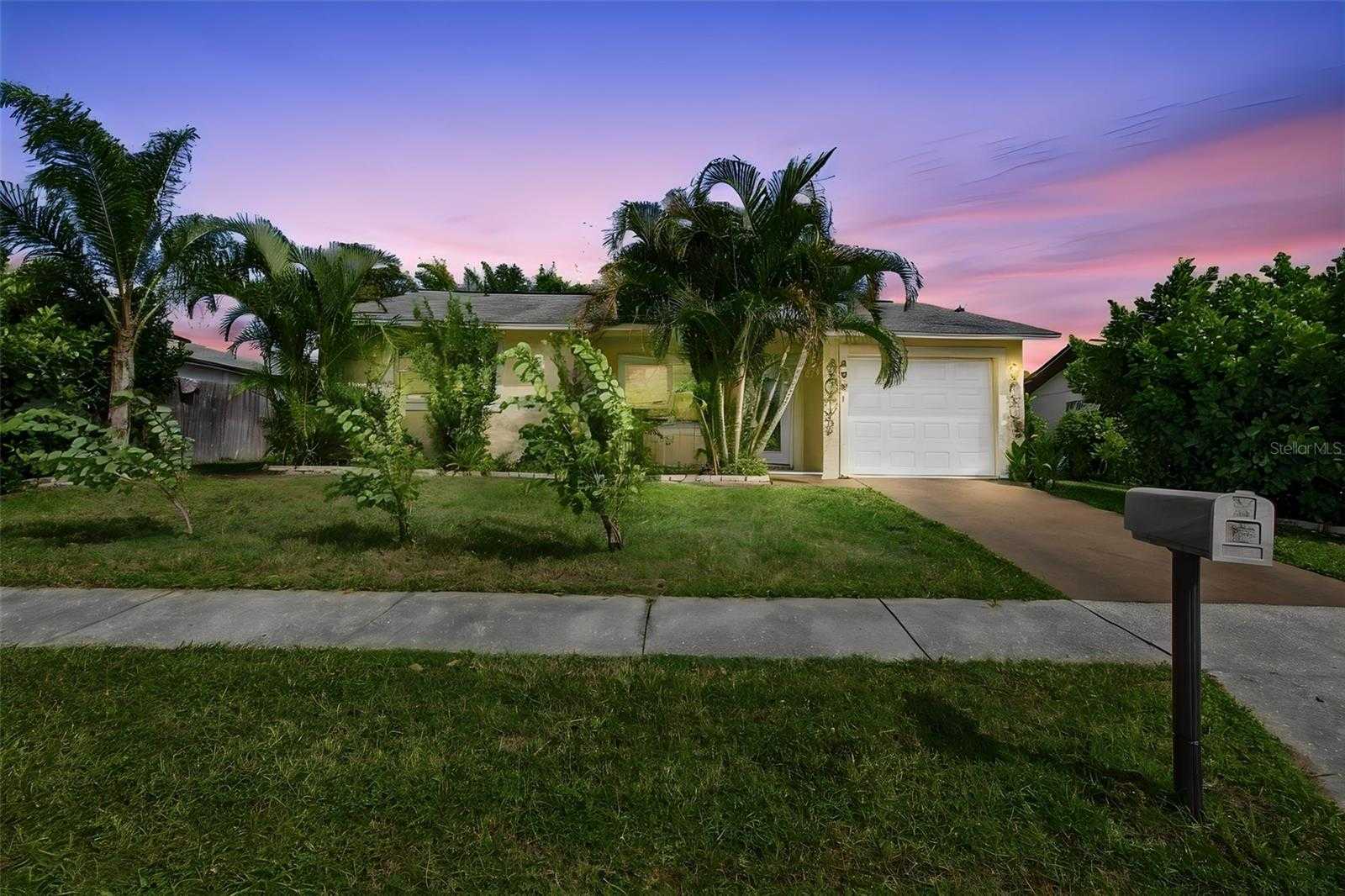 3031 MUIR STREET Holiday Florida United States, for Sale, residential,  , The Mount Dora Group 