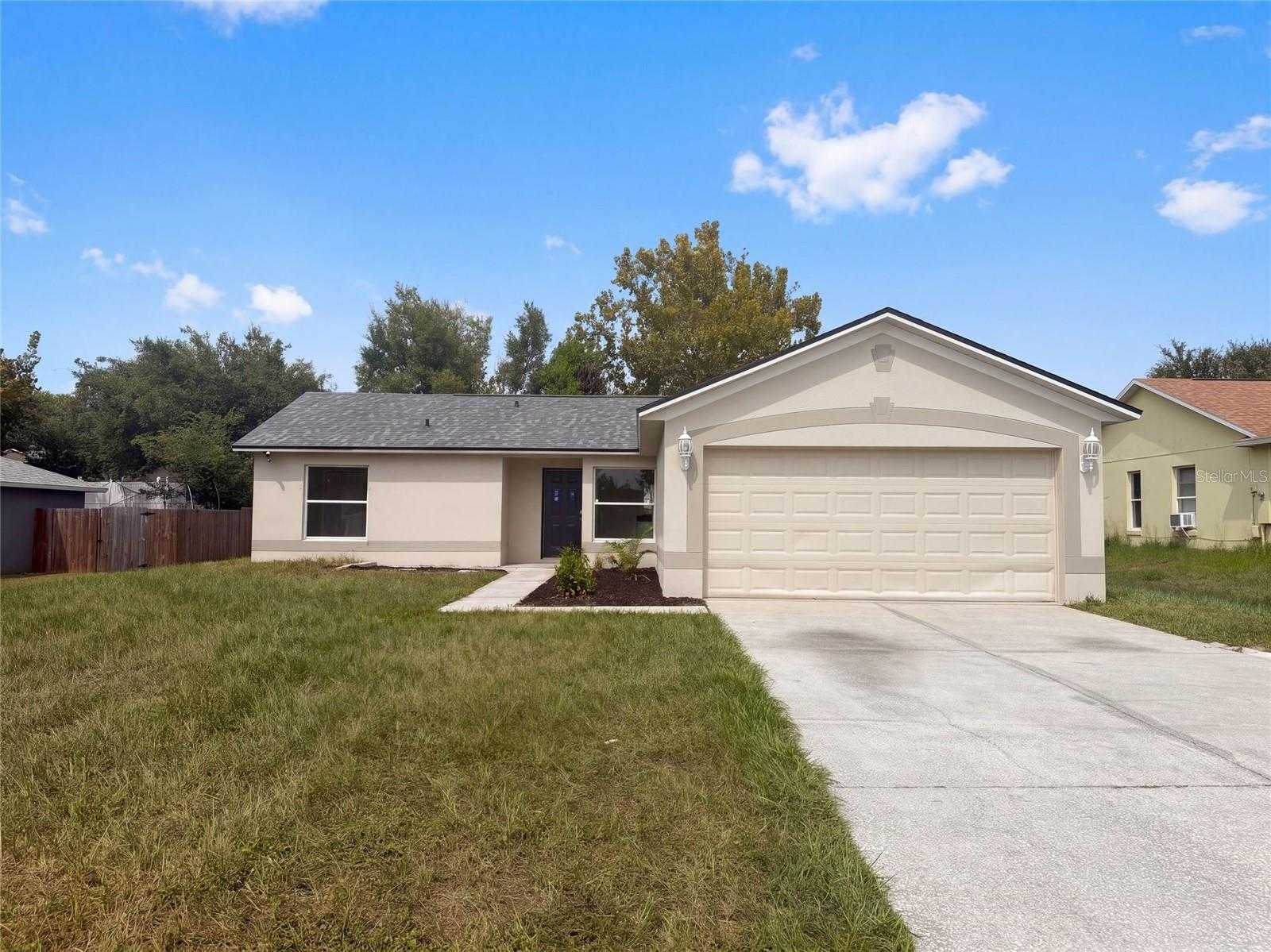 13319 CASPIAN LANE Clermont Florida United States, for Sale, residential, Zaira Mejia, Spaces & Styles Group