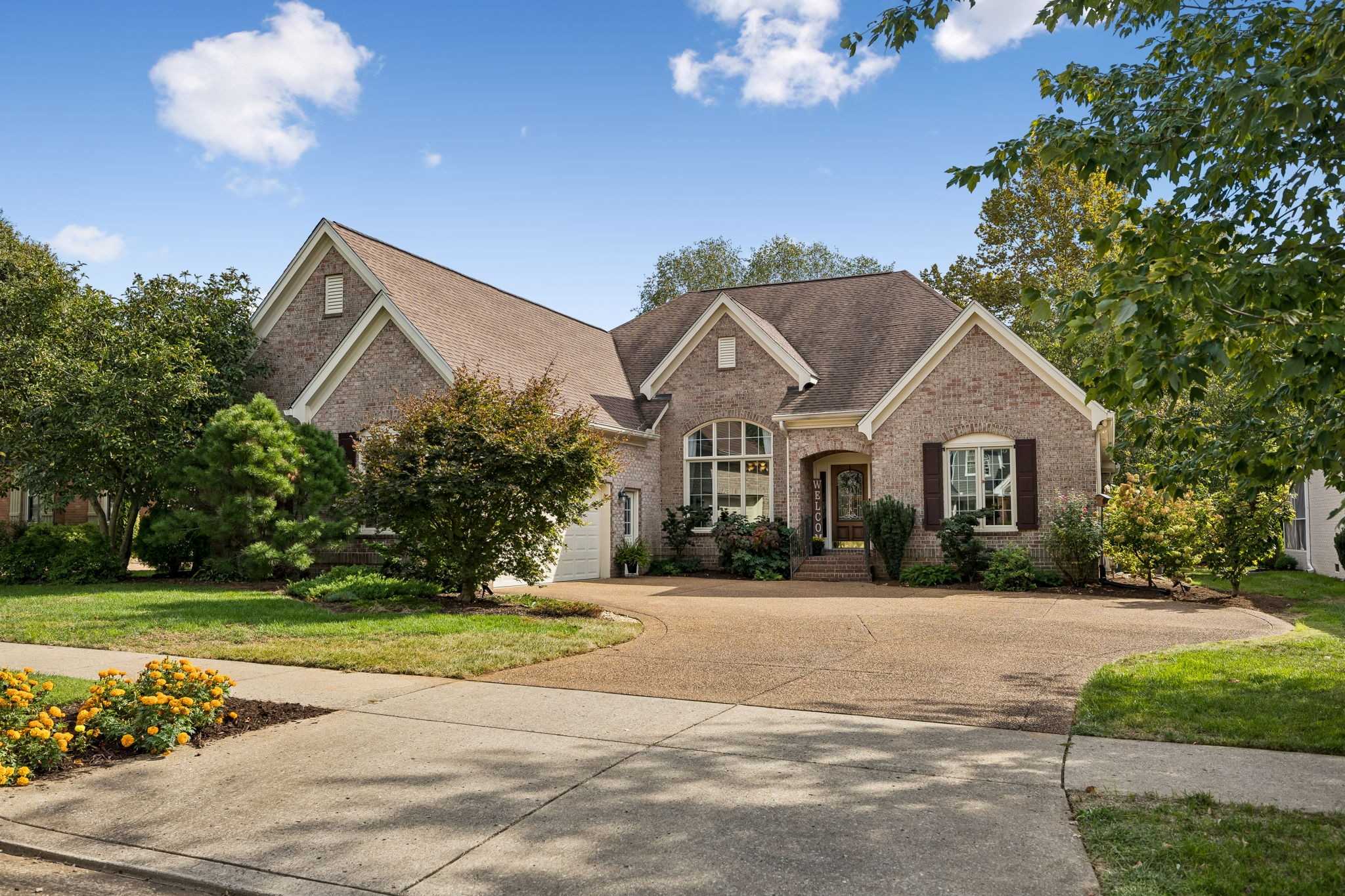 403 Daffodil Ct Franklin Tennessee United States, for Sale, residential, Adam  Hanes, LPT Realty