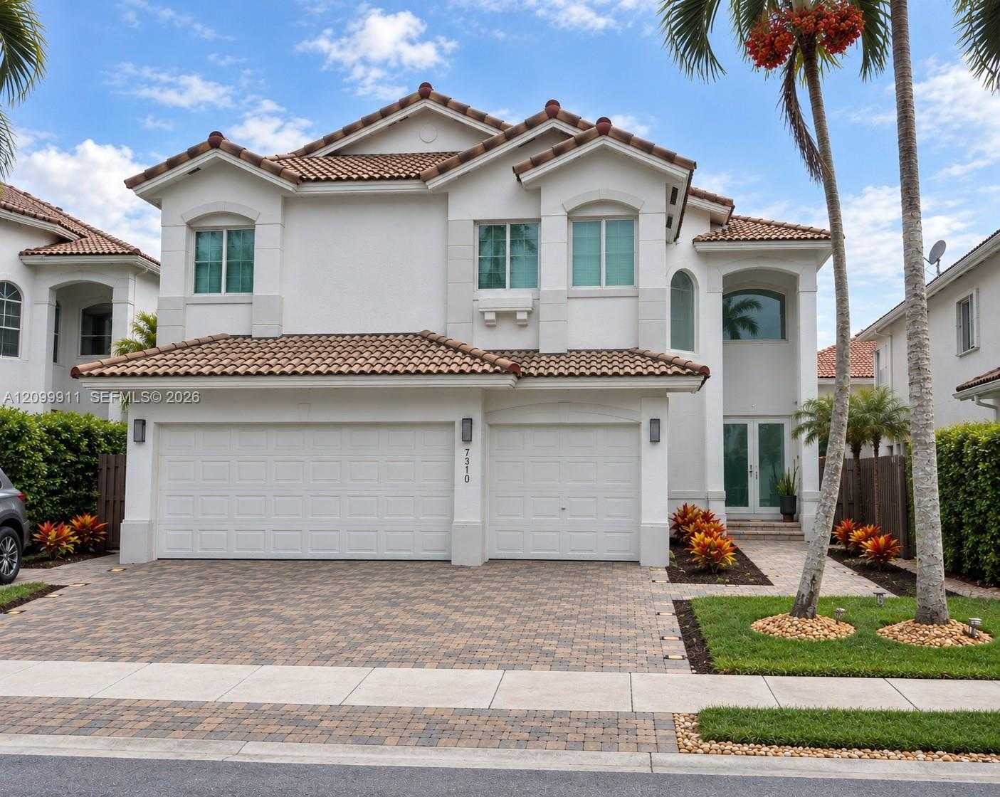 7310 NW 107th Pl Doral Florida United States, for Sale, residential, Roberto Villasmil, Interinvestments Realty, Inc.