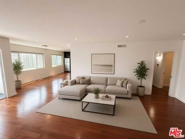 811 S Bedford Street APT 2D Los Angeles California United States, for Rent, residential,  , Castle Rock Realty