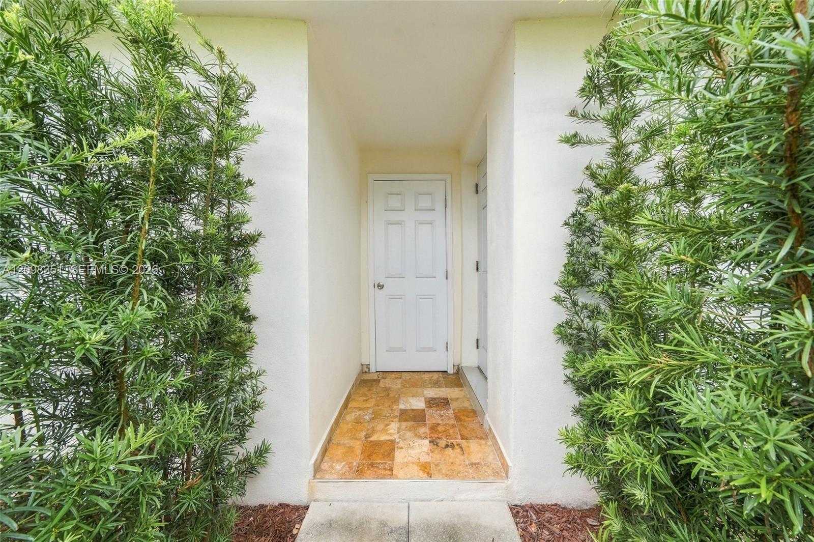 9731 NW 27th Ter  APT 1 Doral Florida United States, for Rent, residential, Roberto Villasmil, Interinvestments Realty, Inc.