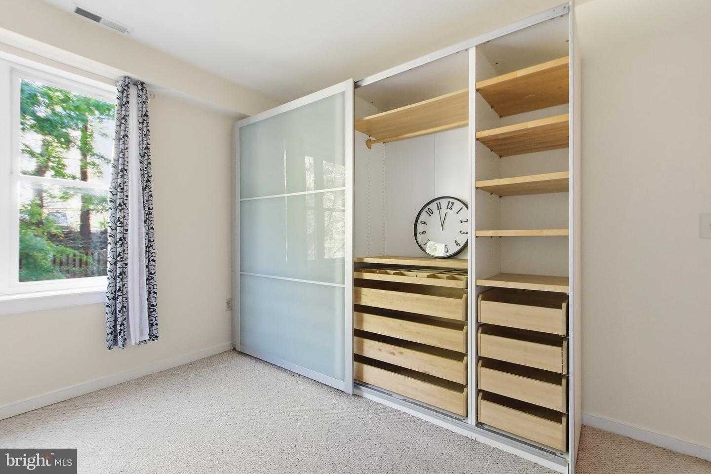 301 S REYNOLDS STREET APT 205 Alexandria Virginia United States, for Rent, residential,  , The Holly Group