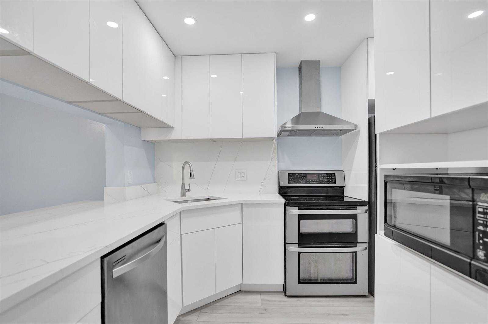 203 Foxtail Drive APT H3  Florida United States, for Rent, residential,  , Phoenix Realtors LLC