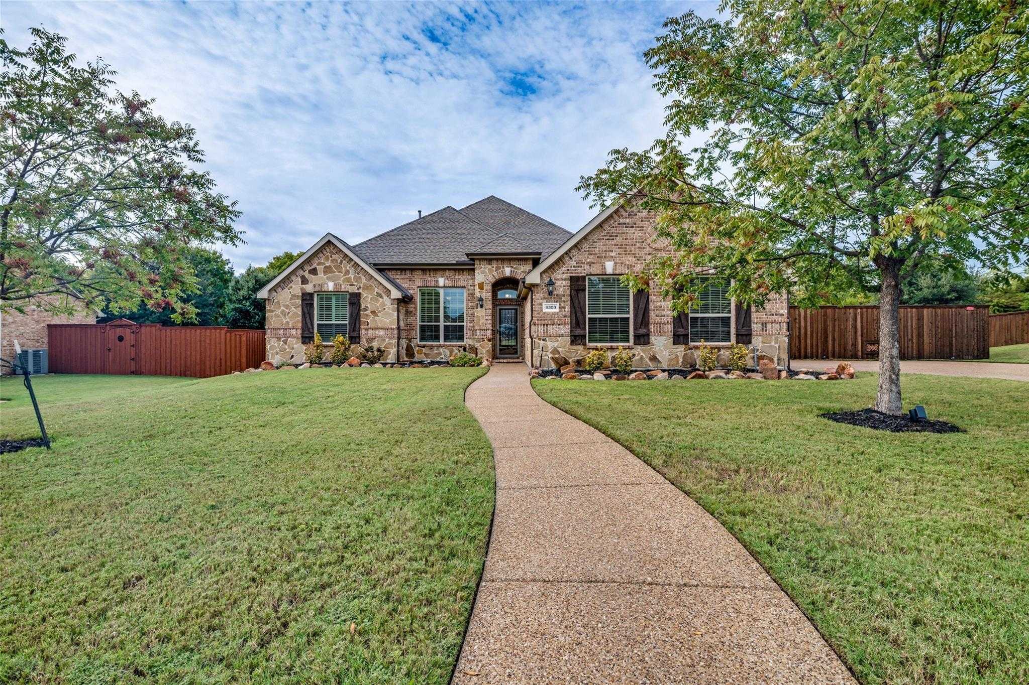 8303 Lake Valley Court Rowlett Texas United States, for Sale, residential,  , Orbit Realty Group
