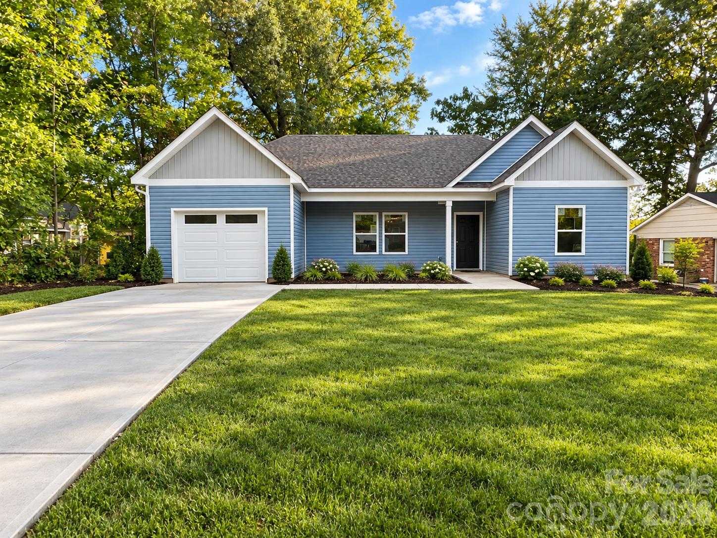 315 Huntsmoor Drive Charlotte North Carolina United States, for Sale, residential, William (Will) Owens , South Charlotte Properties