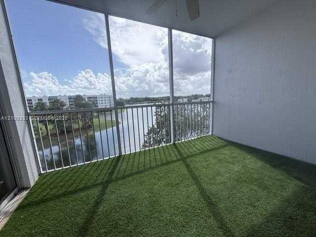 10730 NW 66th St  APT 403 Doral Florida United States, for Rent, residential, Roberto Villasmil, Interinvestments Realty, Inc.