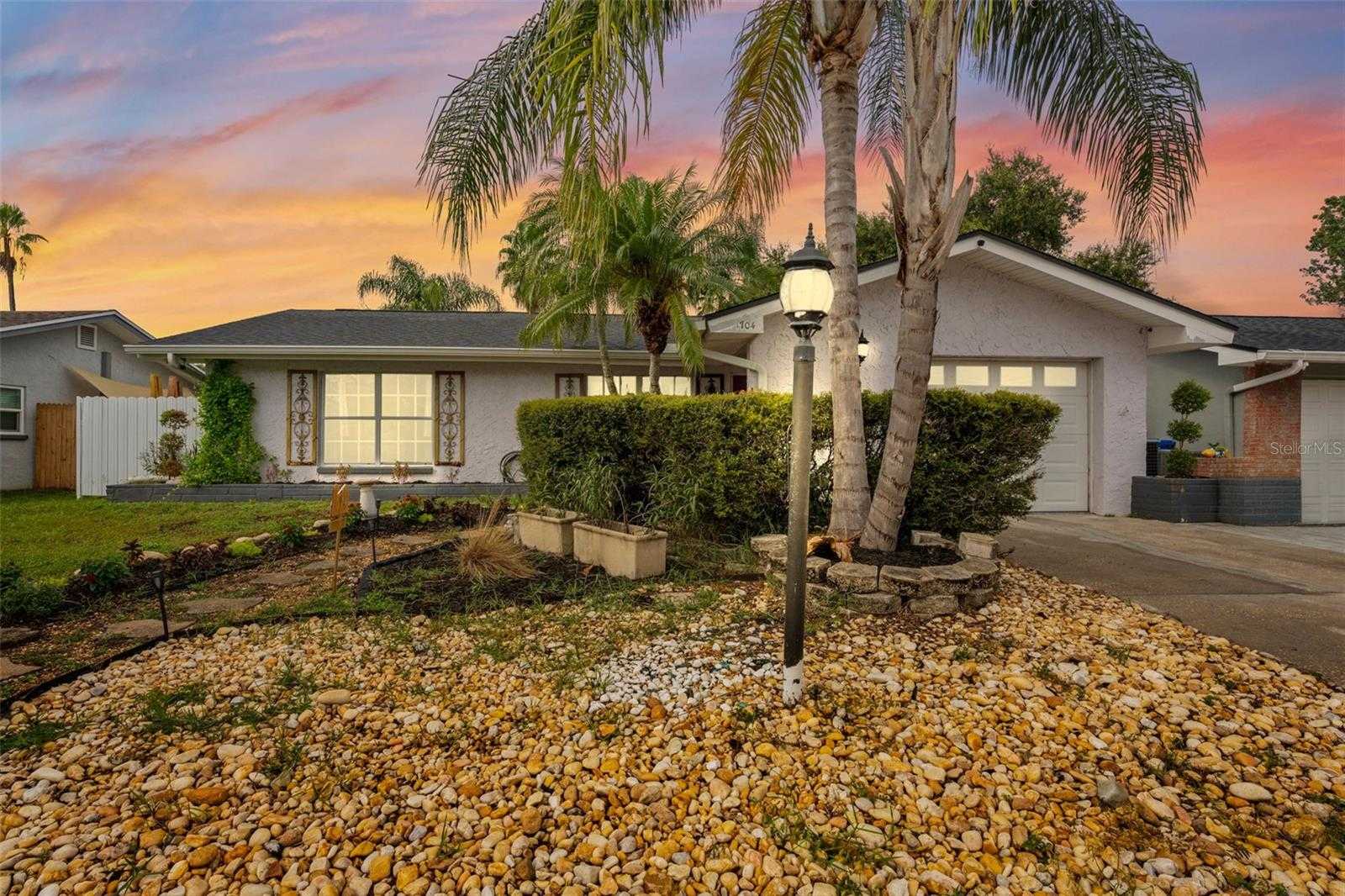 1704 HIBISCUS CIRCLE Oldsmar Florida United States, for Sale, residential, Tony Quevedo , Kokopelli Real Estate
