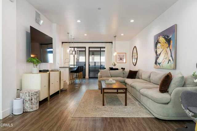 4201 Pennsylvania Avenue APT E2 La Crescenta California United States, for Sale, residential, Seta Rostomian, Berkshire Hathaway HomeService Crest Real Estate