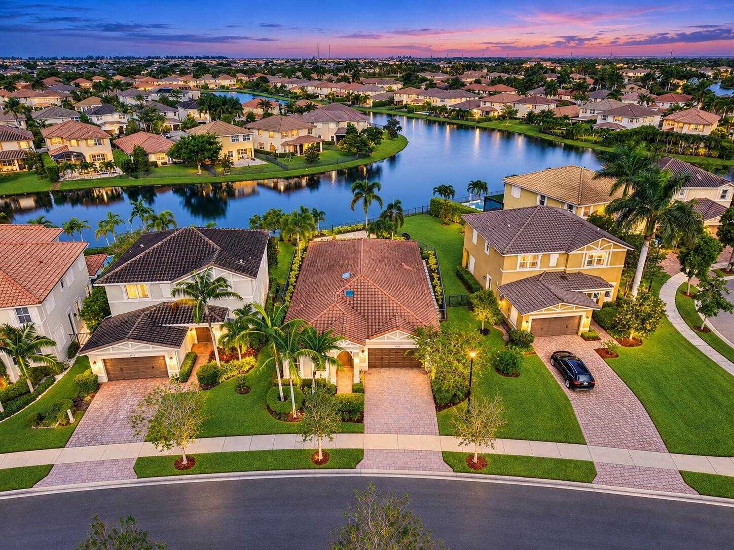 8561 LAKESIDE Bend Parkland Florida United States, for Sale, residential, Pierre J Denis, Realty 100