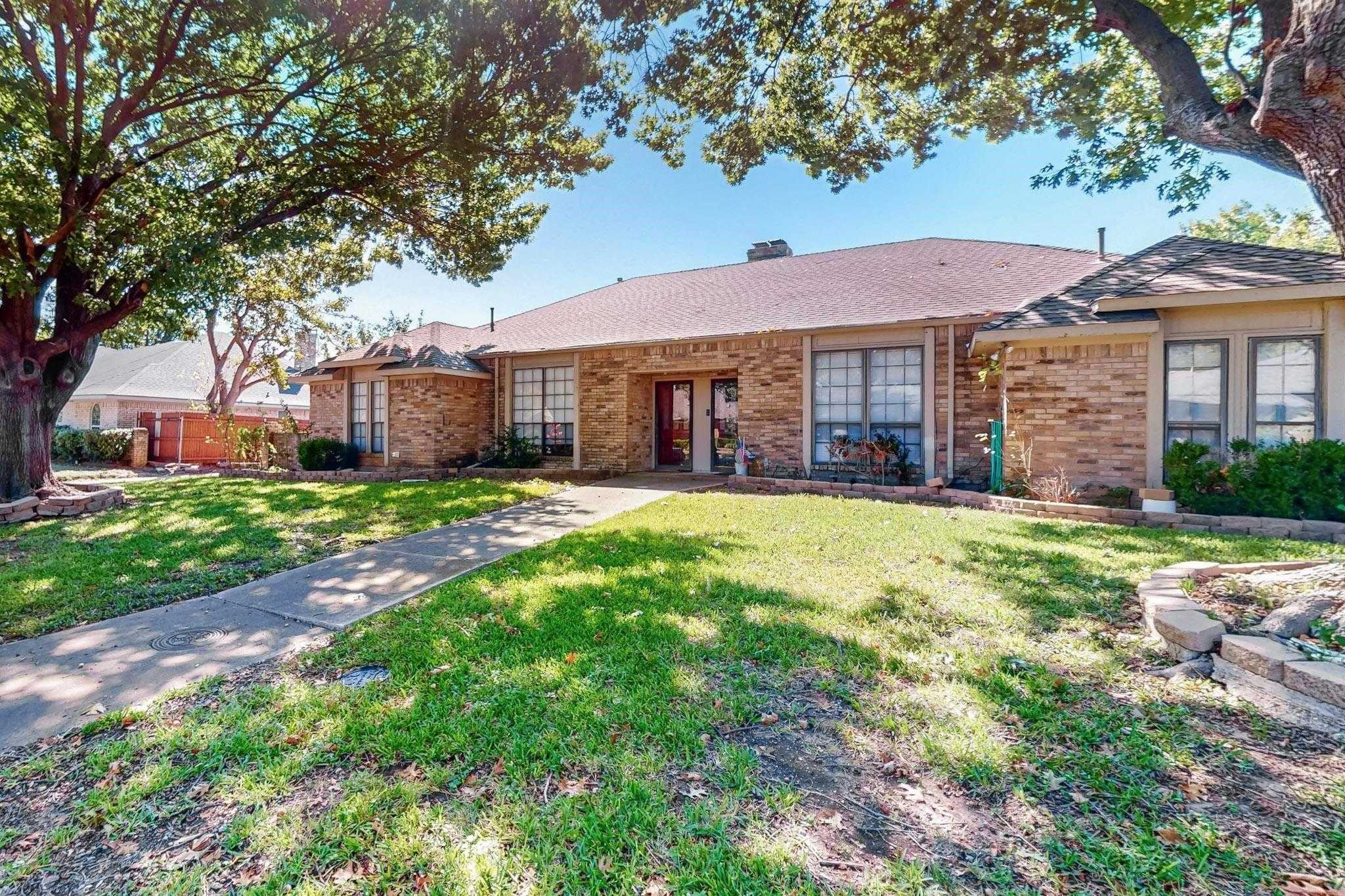7113 Pleasant View Drive Dallas Texas United States, for Sale, commercial, Joyce Kelly, Hummingbird Realty