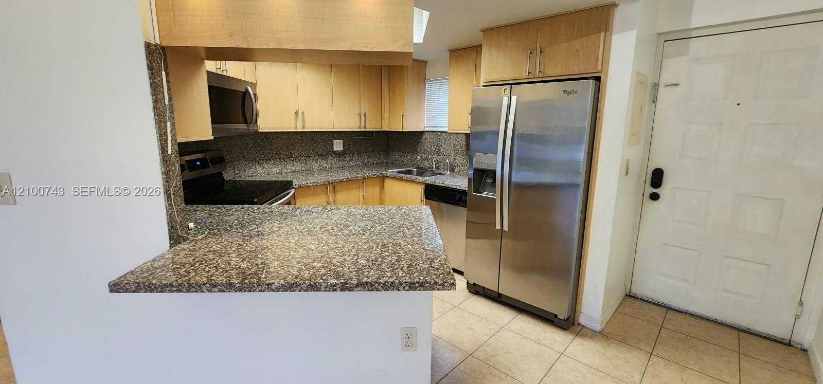 8343 Lake Dr  APT 108 Doral Florida United States, for Rent, residential, Roberto Villasmil, Interinvestments Realty, Inc.