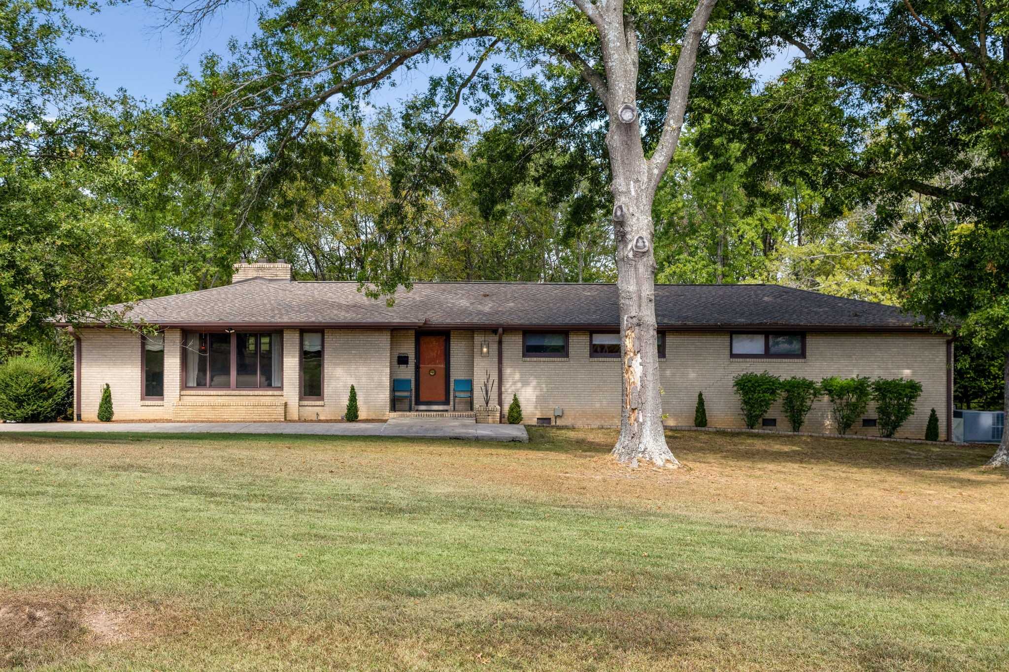 504 N Pawnee Dr Springfield Tennessee United States, for Sale, residential, Adam Hanes, LPT Realty