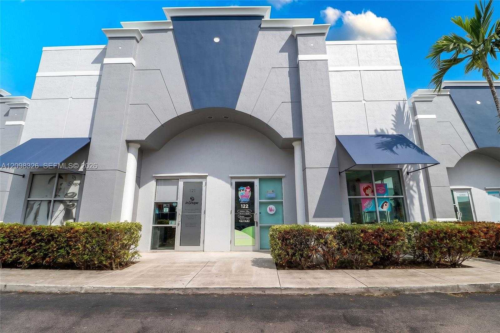 9851 NW 58th St  APT 122 Doral Florida United States, for Sale, commercial, Roberto Villasmil, Interinvestments Realty, Inc.