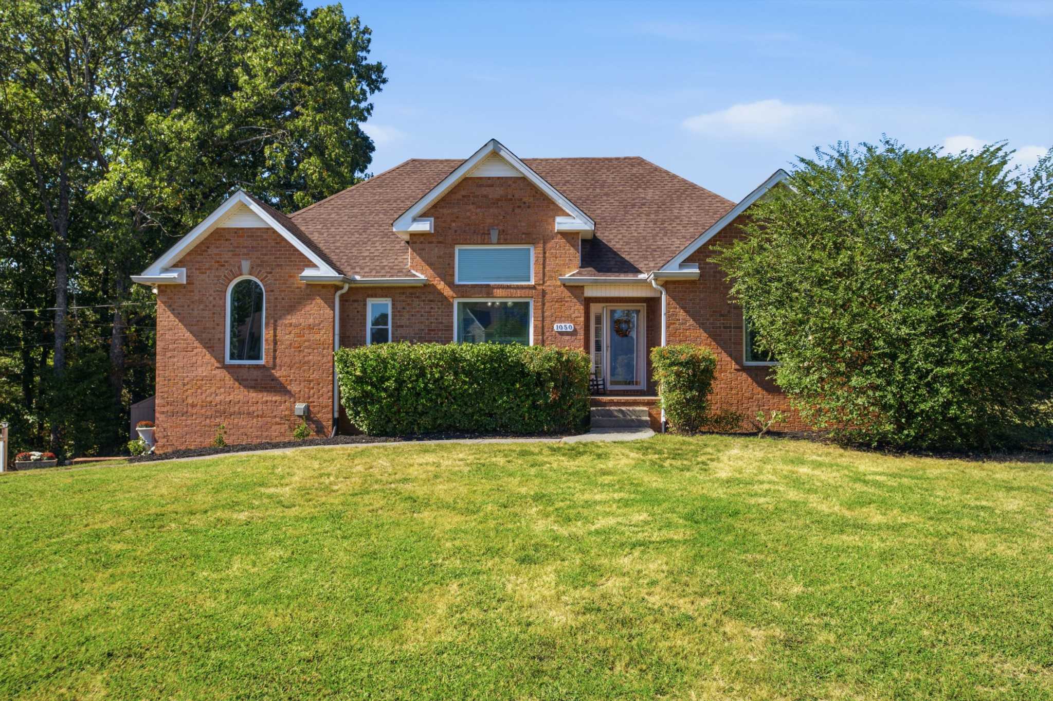 1050 Moncrief Cir Greenbrier Tennessee United States, for Sale, residential, Adam Hanes, LPT Realty