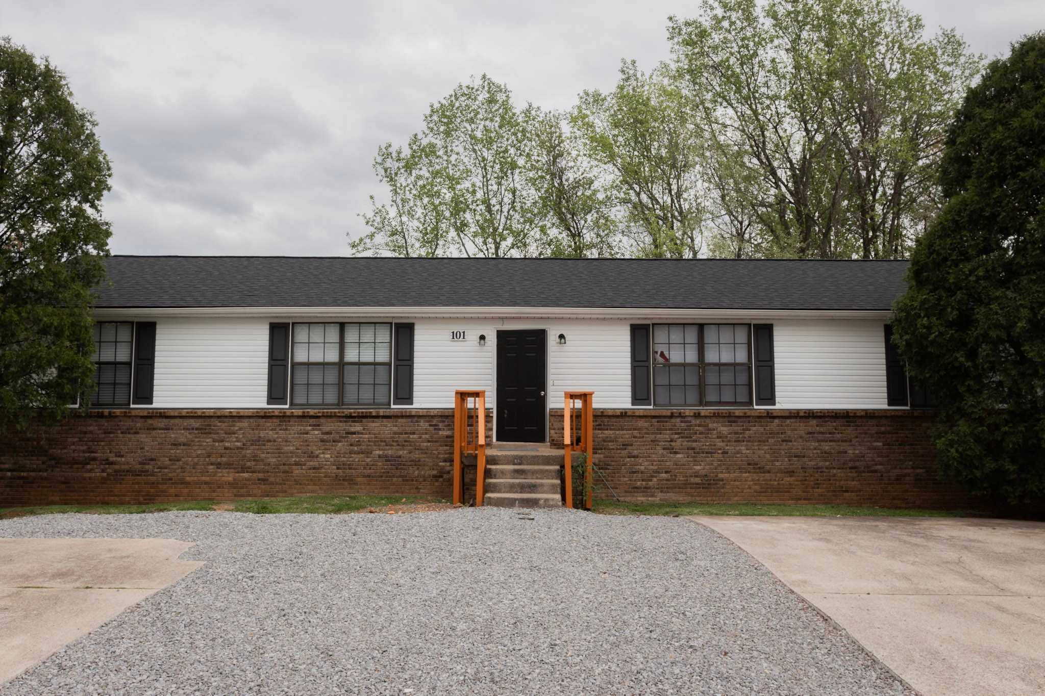 101 Bennett Dr  APT B Clarksville Tennessee United States, for Rent, residential, Rebekah  Sprabary, Sweet Home Realty & Property Management