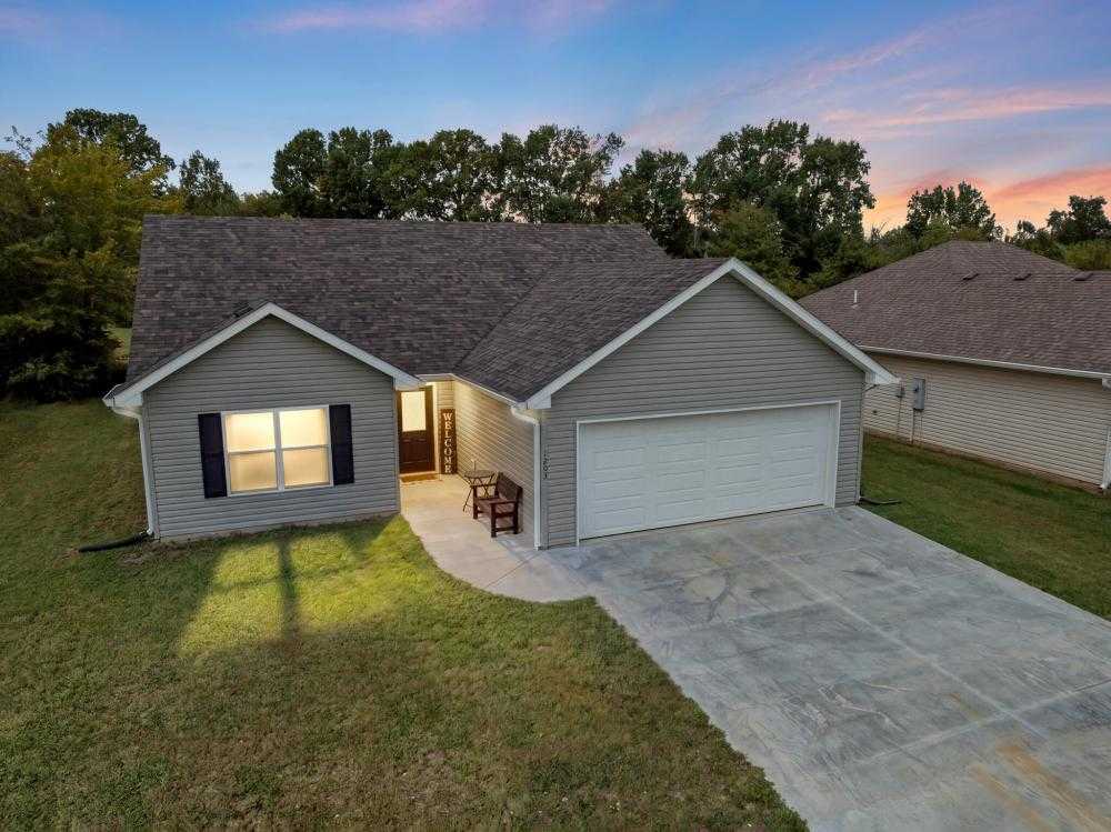 1203 Stonebridge Moberly Missouri United States, for Sale, residential,  , CENTURY 21 McKeown & Associates, Inc.