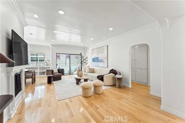 11928 Kiowa  APT 105 Los Angeles California United States, for Sale, residential,  , InCom Real Estate - New Office