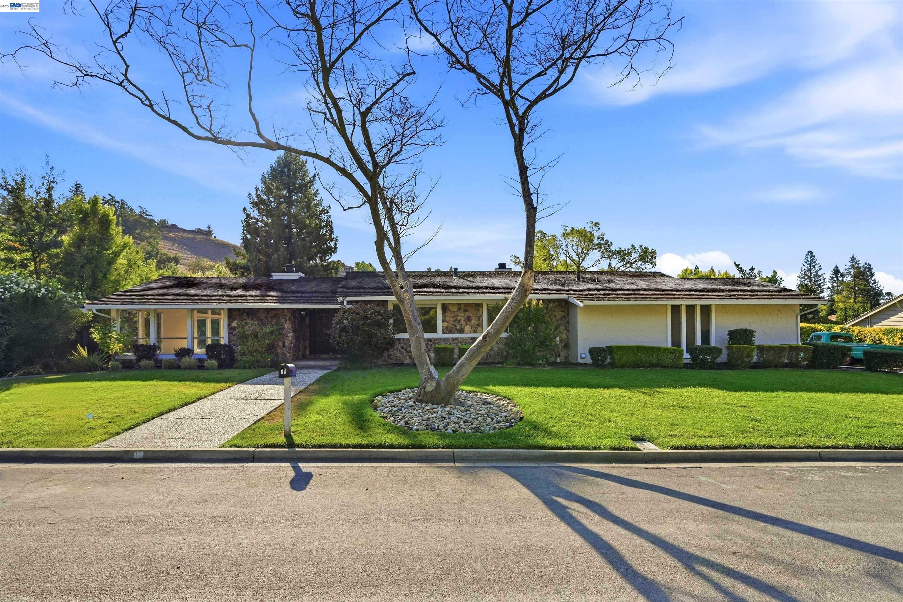 11 Ray Court Alamo California United States, for Sale, residential, Dylan  Jones, Compass Realty 