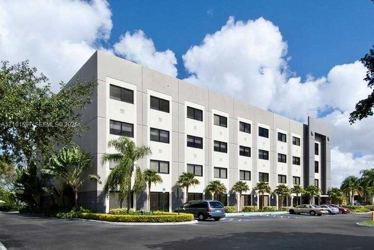 7875 NW 12th St  APT 318 Doral Florida United States, for Lease, commercial, Roberto Villasmil, Interinvestments Realty, Inc.