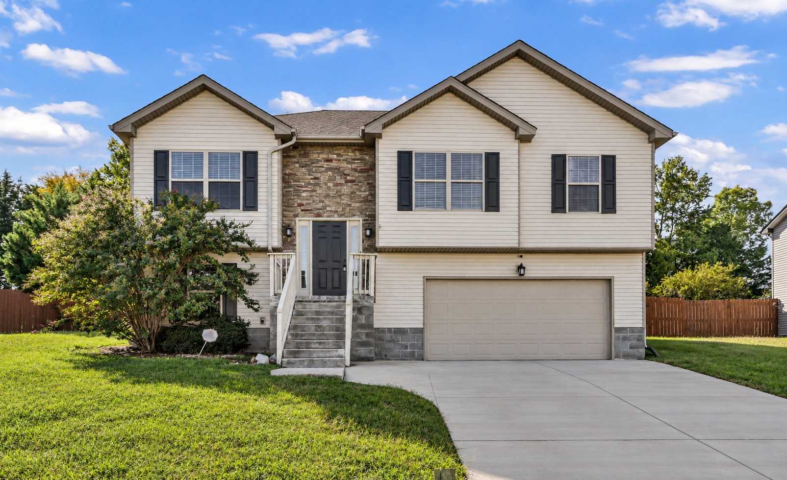 1132 Freedom Dr Clarksville Tennessee United States, for Sale, residential, Rebekah  Sprabary, Sweet Home Realty & Property Management