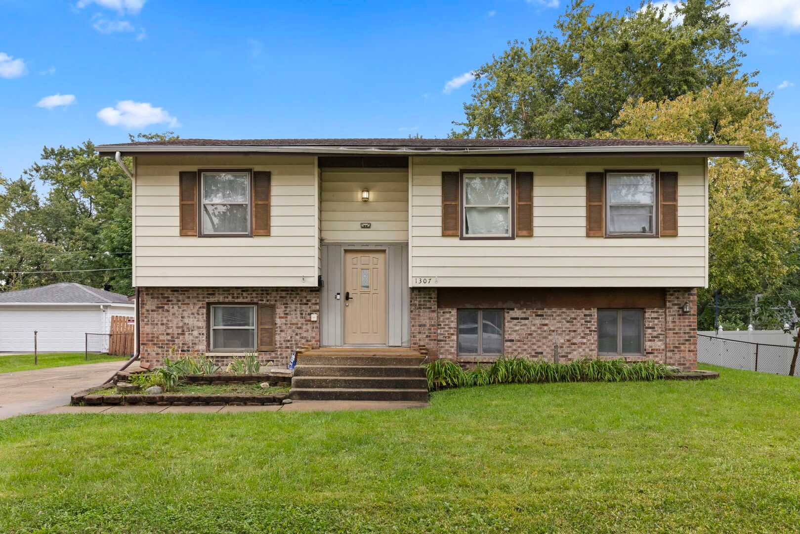 1307 Edgerton Drive Joliet Illinois United States, for Sale, residential,  , Alpha 7 Realty